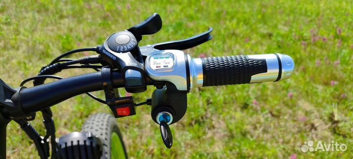 Полноприводный электровелосипед электрофэтбайк