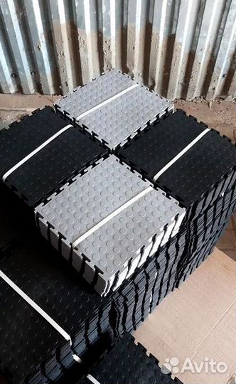 Пвх плитка для гаража