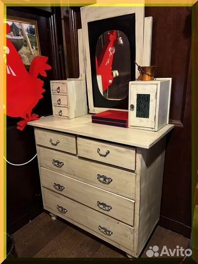 Старинное трюмо с зеркалом