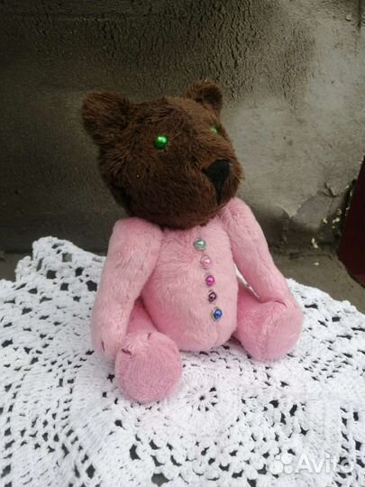 Медведь в костюме зайца