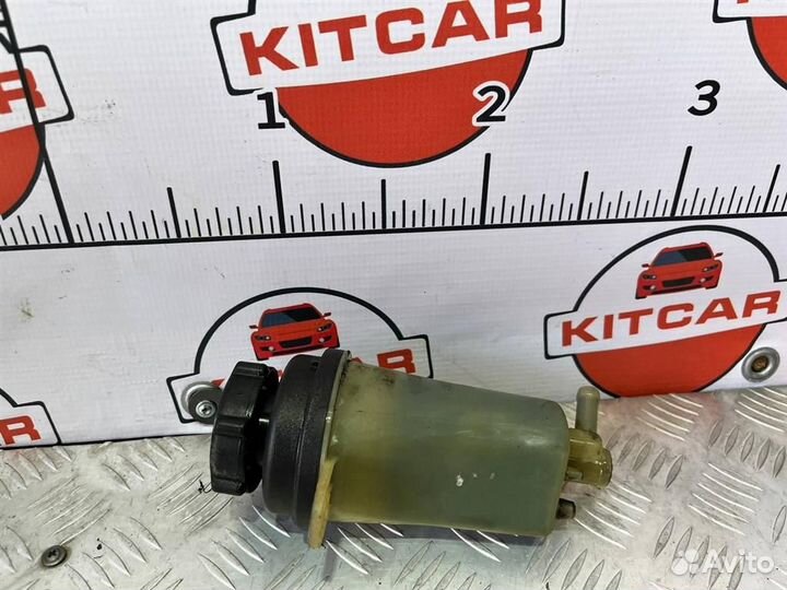 Бачок гур Ford Focus 2