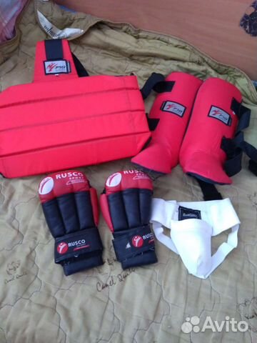 Комплект защиты для единоборств