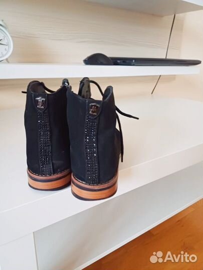 Ботинки женские