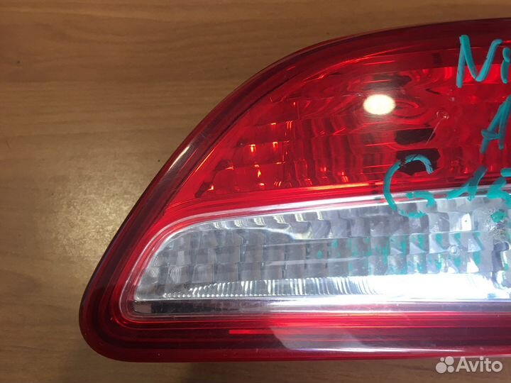 Фонарь задний правый Nissan Almera (N15)