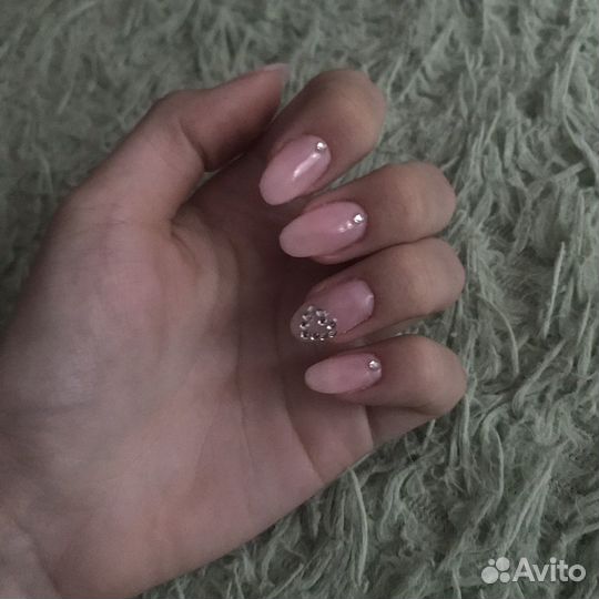 Модель на маникюр