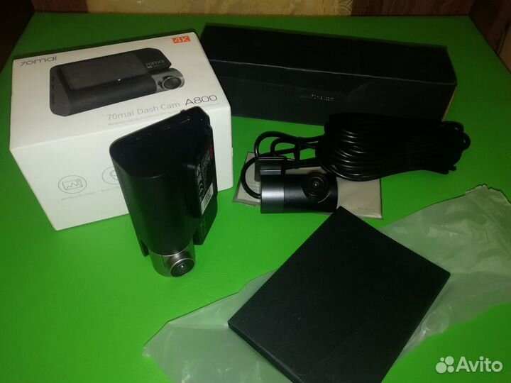 Видеорегистраттр xiaomi 70mai a800