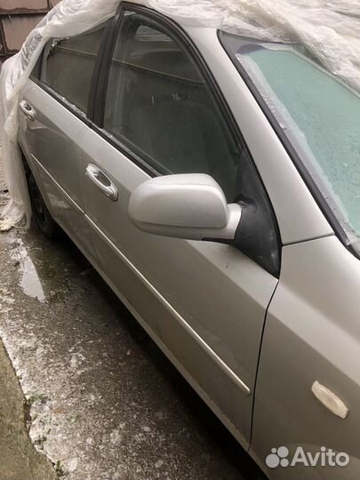 Дверь передняя правая Шевроле Лачетти седан