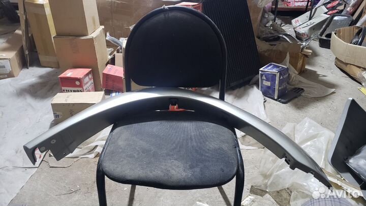 Накладка крыла Mitsubishi Pajero Sport