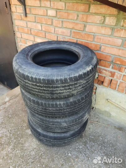 Bridgestone Dueler A/T 001 245/70 R16
