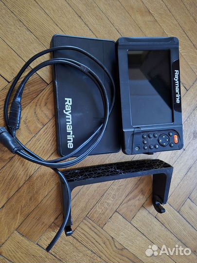 Эхолот raymarine element 7