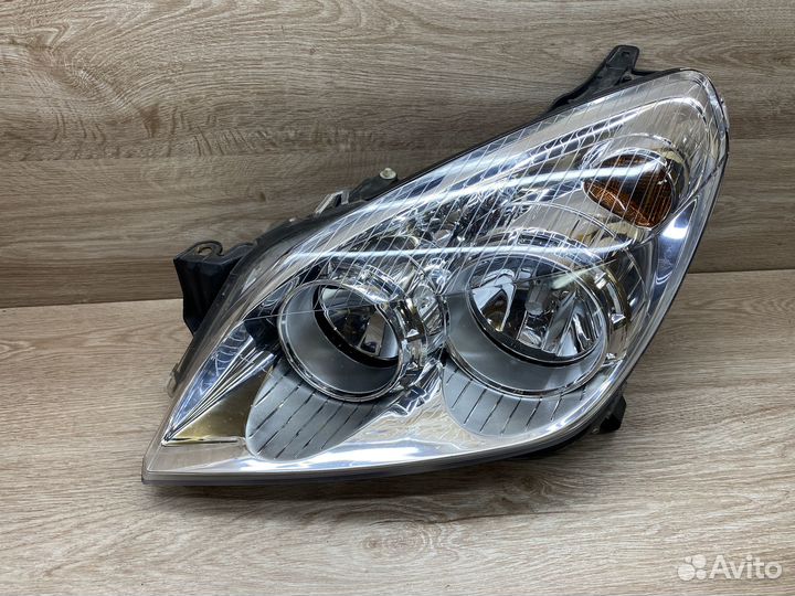 Фара передняя левая Opel Astra H рестайлинг 142689