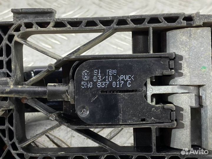 Ручка двери внешняя передняя левая Volkswagen