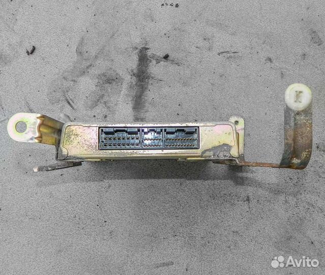 Блок управления двс Nissan Primera P10