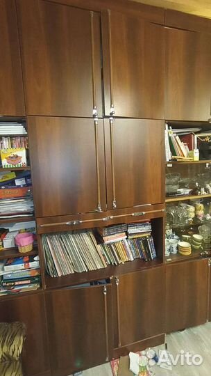 Книжный шкаф сервант