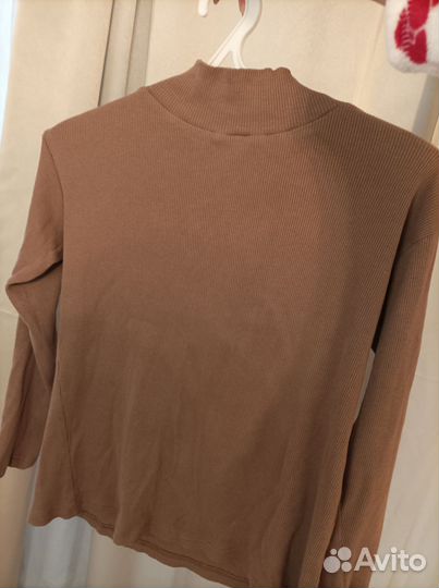 Водолазка bershka