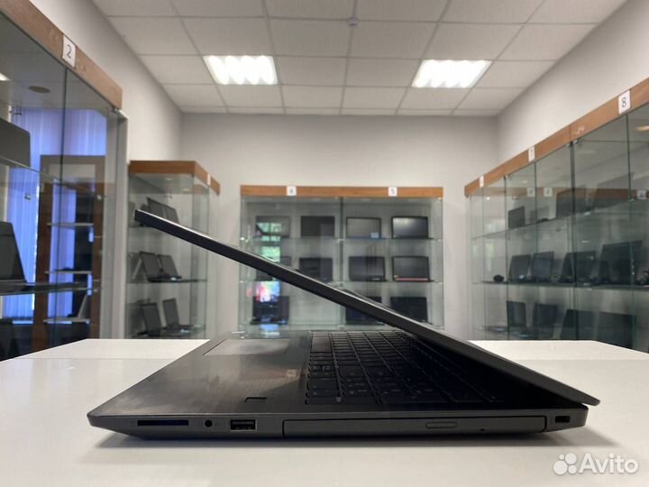 Ноутбук Lenovo (Core i3-8th/ 8gb/ SSD)