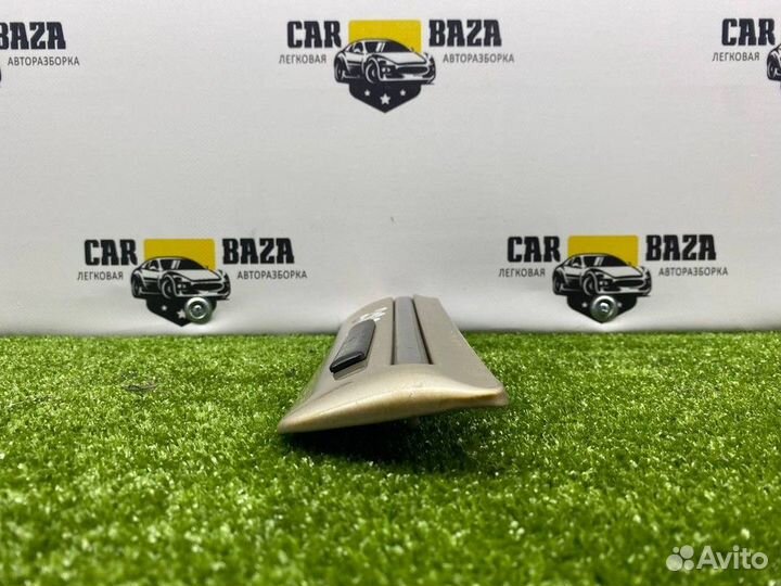 Накладка (молдинг) переднего правого крыла Mercedes-Benz2106900282