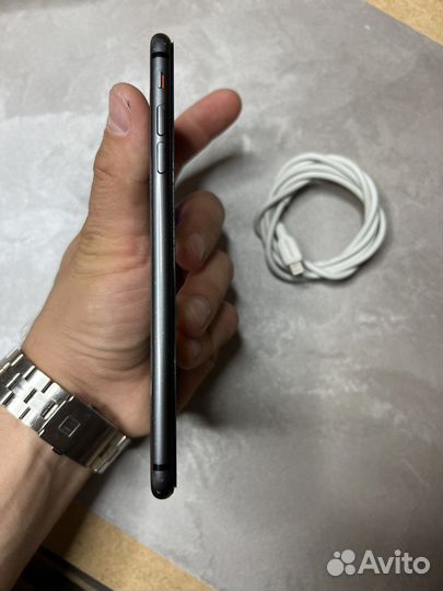 Телефон iPhone 8 plus (Без ремонта )