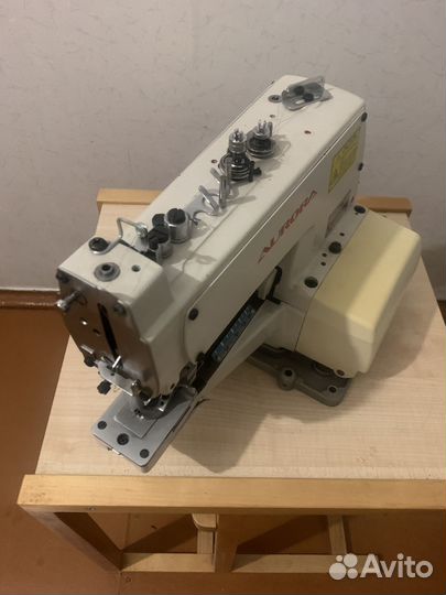 Пуговичная машина A-373 aurora