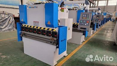 Гидравлический листогибочный пресс