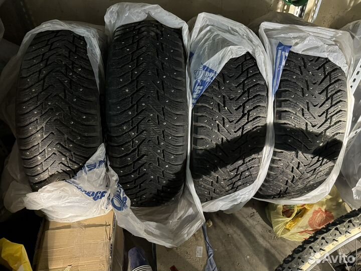 Nokian Tyres Hakkapeliitta 8 SUV 235/55 R19 105L