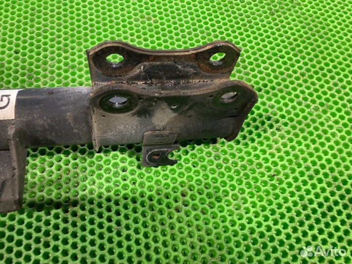 Амортизатор подвески передний правый Suzuki Grand