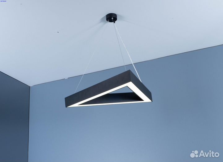 Светильник треугольный подвесной LED-светодиодный