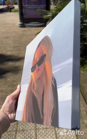 Портрет на холсте