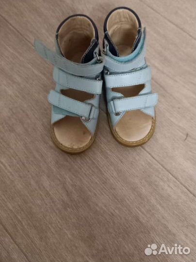 Ортопедические сандалии