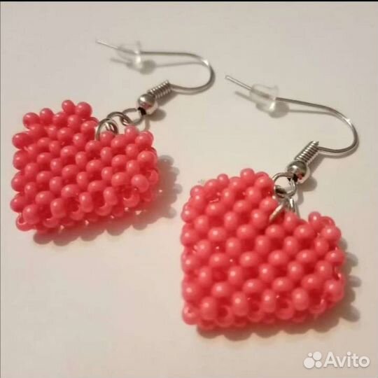 Украшения из бисера