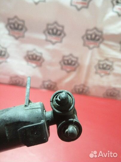 Форсунка омывателя фар левая Mercedes Benz E-Class