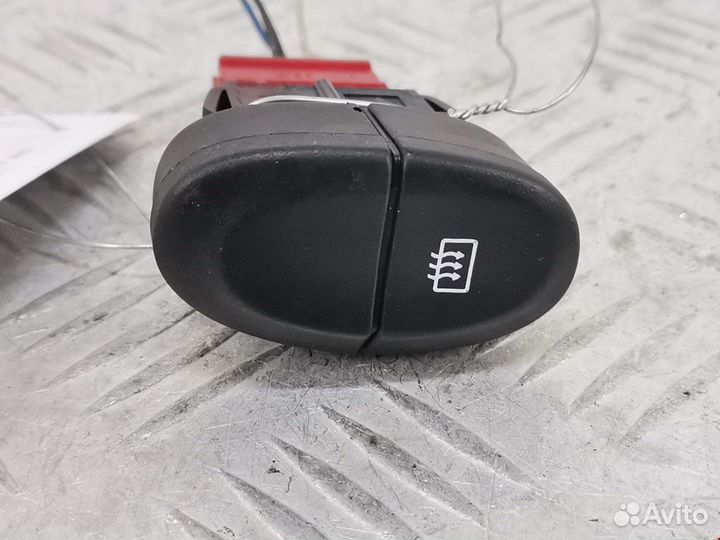 Кнопка обогрева заднего стекла Renault Scenic