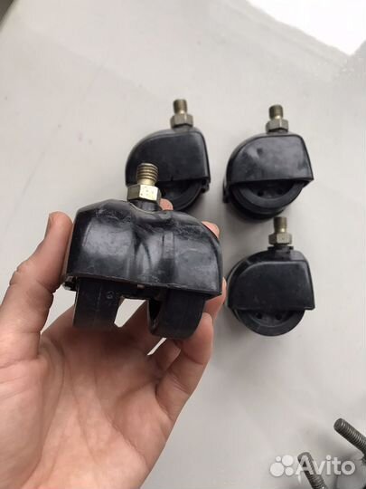 Колесики мебельные