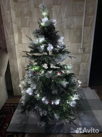 Елка искусственная