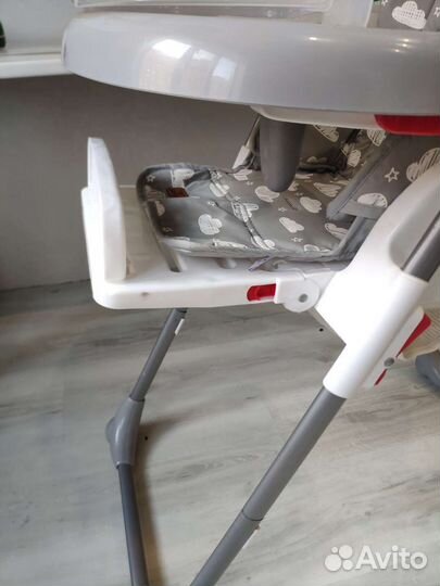 Стульчик для кормления lorelli