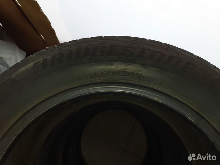 Bridgestone Turanza T001 215/55 R16