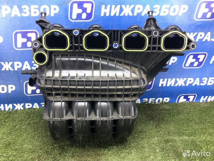 Коллектор впускной Skoda Rapid 2013
