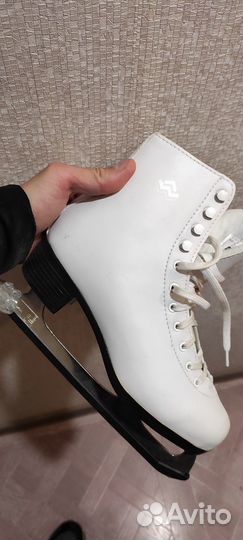 Коньки фигурные Eksis