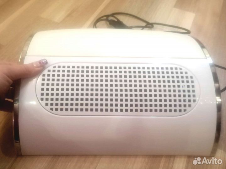 Пылесос(вытяжка) для маникюра 48 Вт, 3 вентилятора