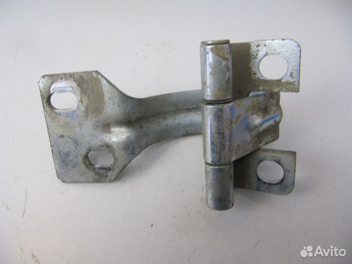 Петля бардачка MAN TGX