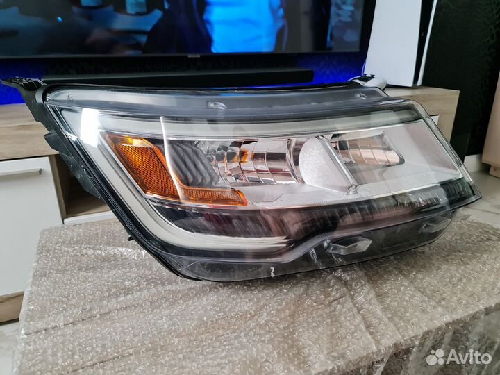Фара Ford Explorer 5