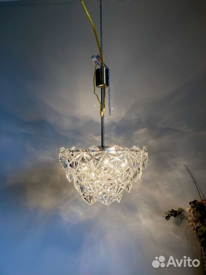 Хрустальная люстра 