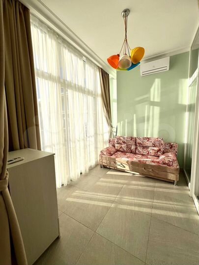 2-к. квартира, 73 м², 2/4 эт.