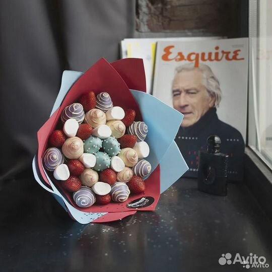Клубника в шоколаде букеты подарок в Москве