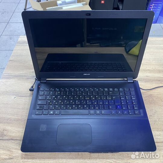 Ноутбук dexp Aquilon O140