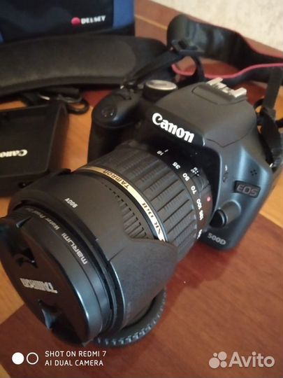 Зеркальный фотоаппарат canon с объективом Tamron