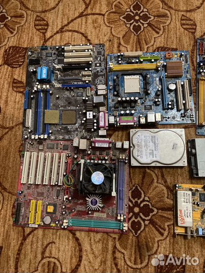 Материнская плата