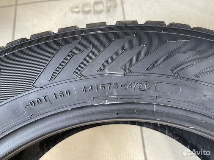 Nokian Tyres Nordman 8 SUV 235/55 R17 103T