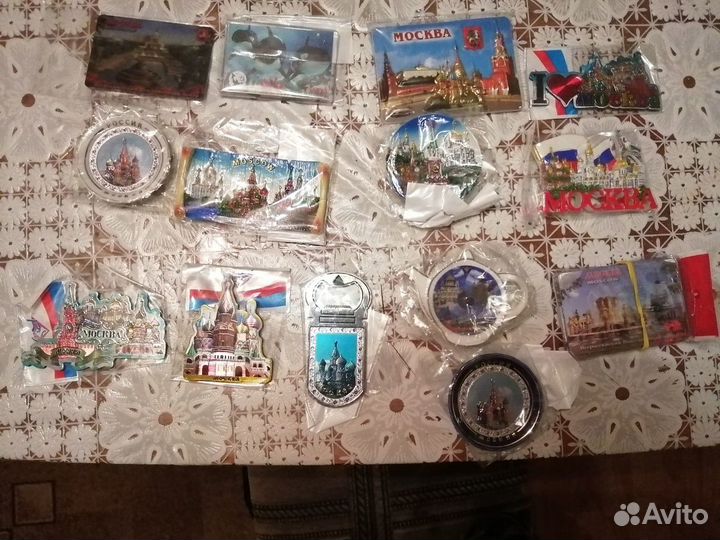 Продам магниты с Москвой