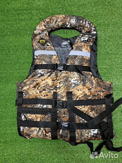 Спасательный жилет с воротником